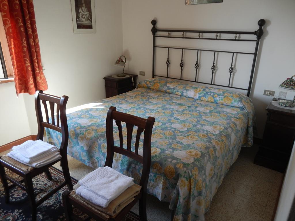 Collestrada Residence Il Colle חדר תמונה