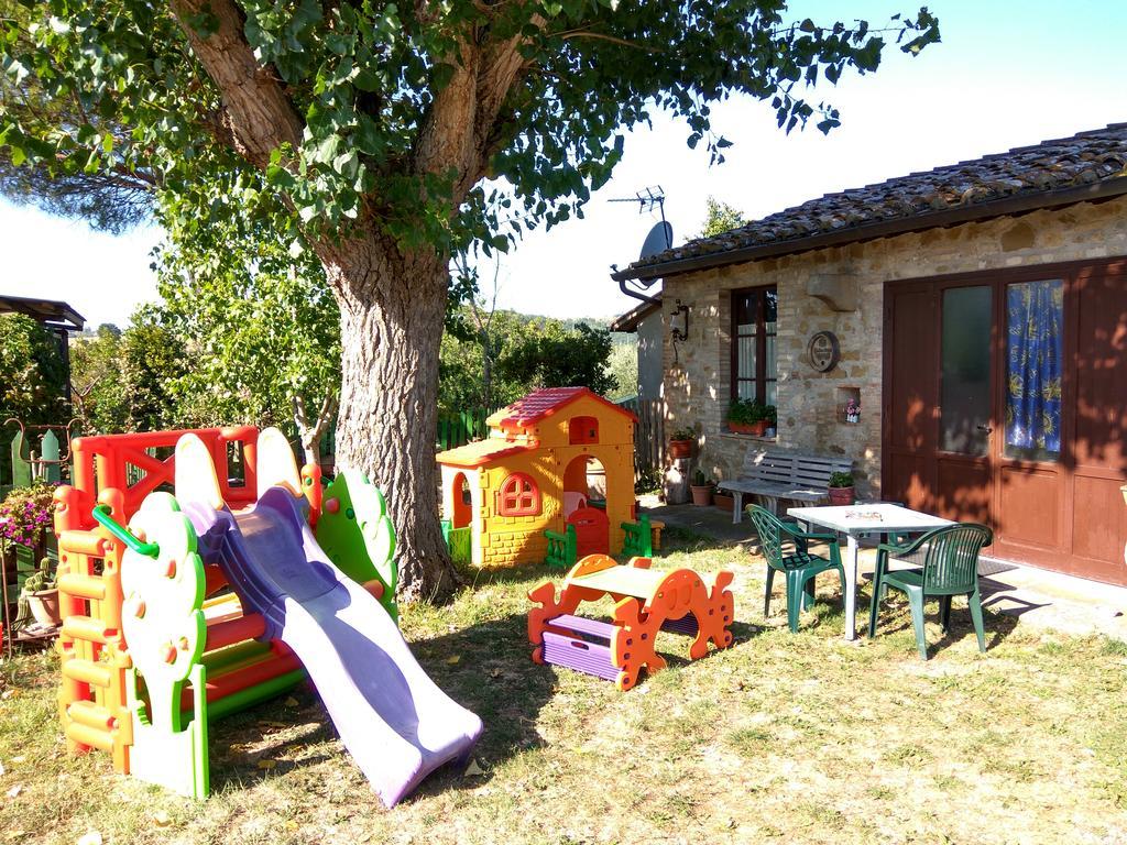 Collestrada Residence Il Colle מראה חיצוני תמונה